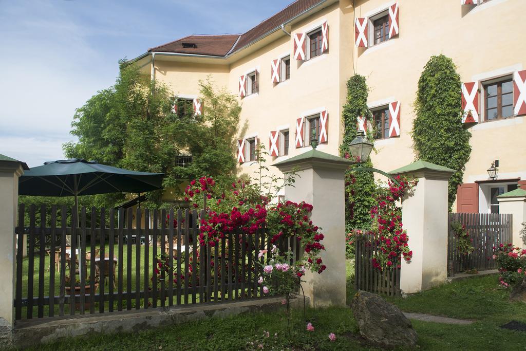 Hotel Landsitz Pichlschloss Neumarkt in Steiermark Ngoại thất bức ảnh